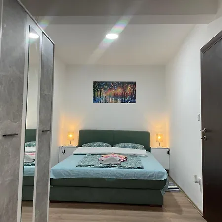 Jela Srebrno Jezero Apartment Ostrovo