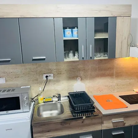 Jela Srebrno Jezero *