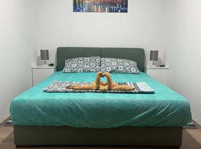 Jela Srebrno Jezero Апартаменты Ostrovo