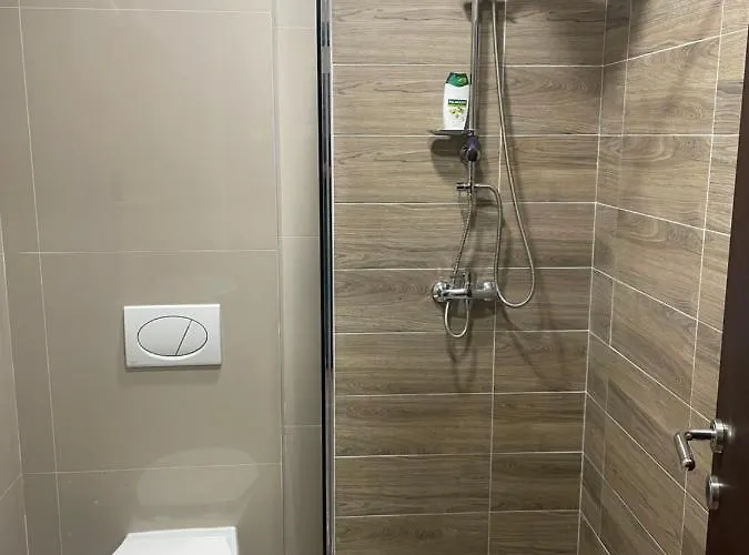 Jela Srebrno Jezero * Ostrovo